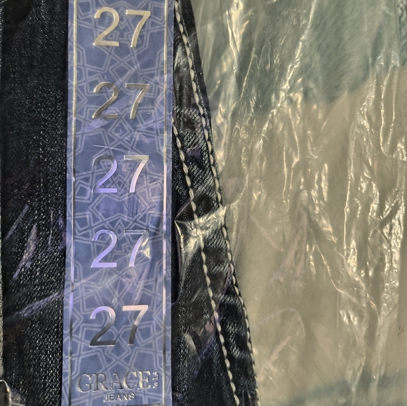 Grace in LA Blue Jeans with Contrast Stitching and Twill Weave - Picture 2 of 8